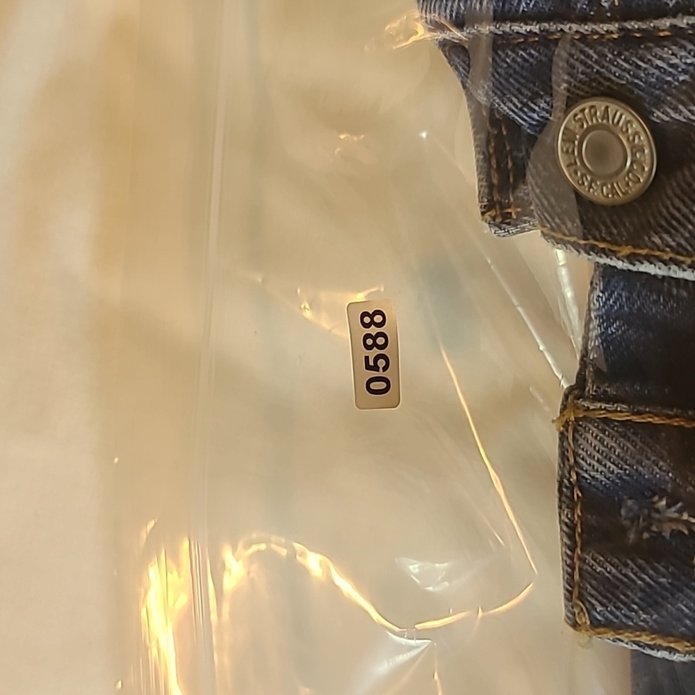 Levi 501 Button fly jeans size 25x30 - Picture 7 of 7